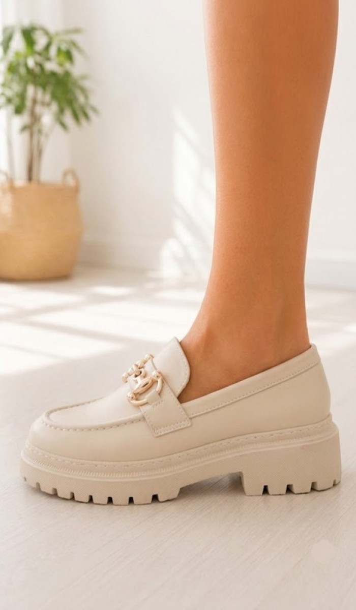 Kadın Bej Loafer Tokalı Ayakkabı Kadın Bej Loafer Tokalı Ayakkabı